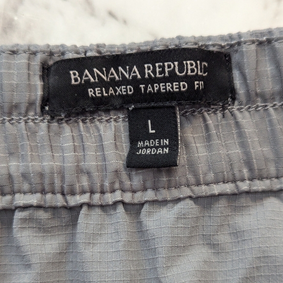 Banana Republic Men's Relaxed Tapered Fit Cargo Pants size Large Gray - Picture 3 of 6